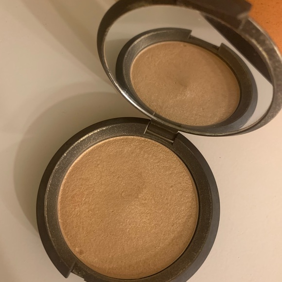 Becca Highlighter Prosecco Pop - Picture 3 of 4